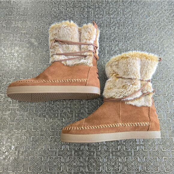 🐢 Toms Nepal Sherpa Snow Boot. SIZE 7. NWOT - Picture 2 of 12